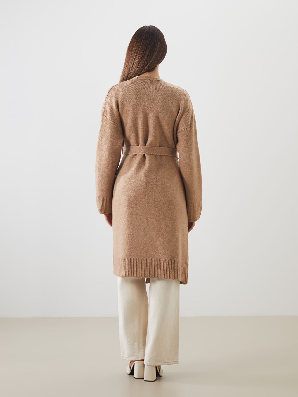 Кардиган из трикотажа с шалевым воротником для женщин-3