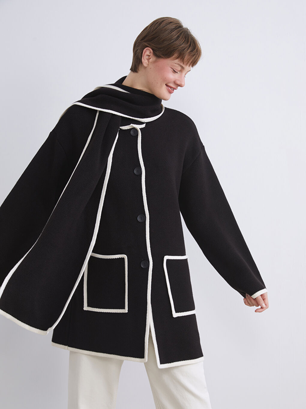 Siyah Atkılı Oversize Kadın Triko Hırka