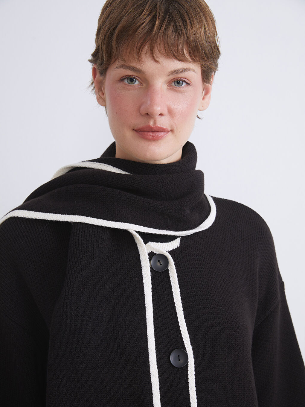 Siyah Atkılı Oversize Kadın Triko Hırka-2