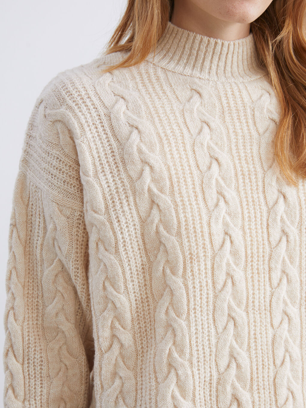 Ekru Dik Yaka Kendinden Desenli Kadın Triko Tunik-2