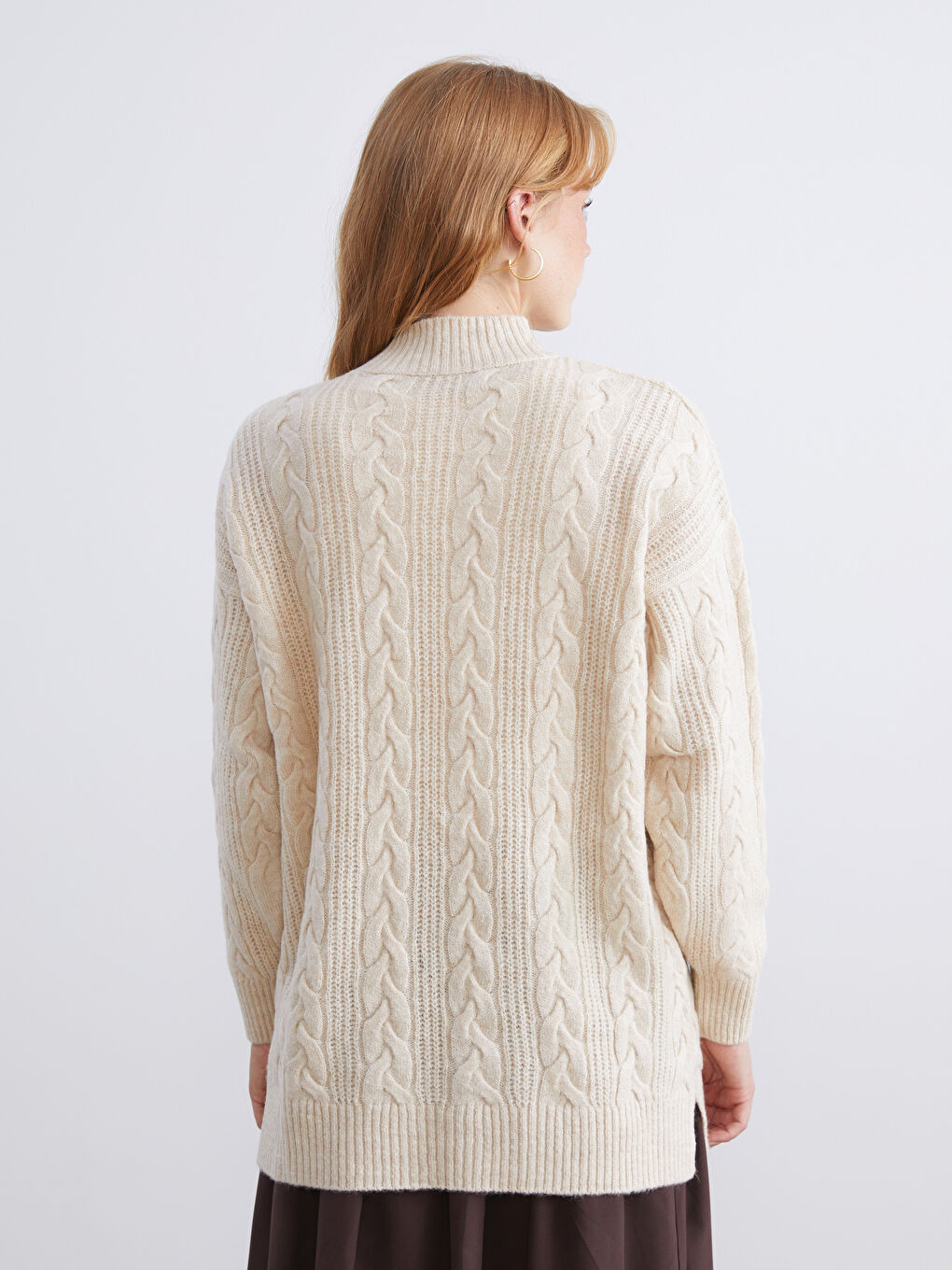 Ekru Dik Yaka Kendinden Desenli Kadın Triko Tunik-3