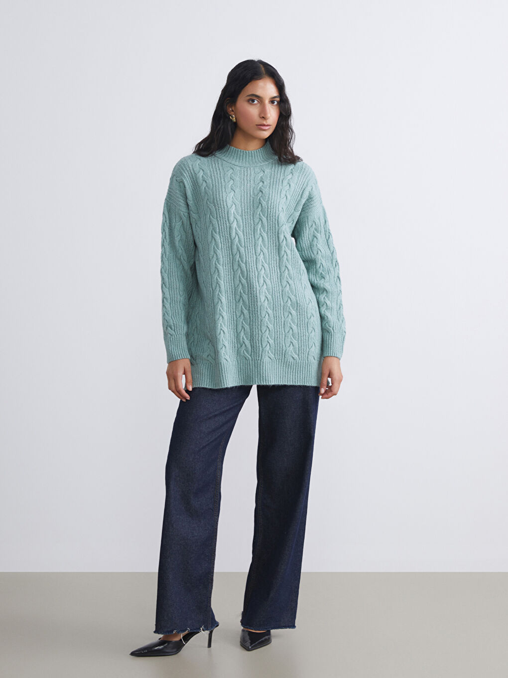 Yeşil Dik Yaka Kendinden Desenli Kadın Triko Tunik-1