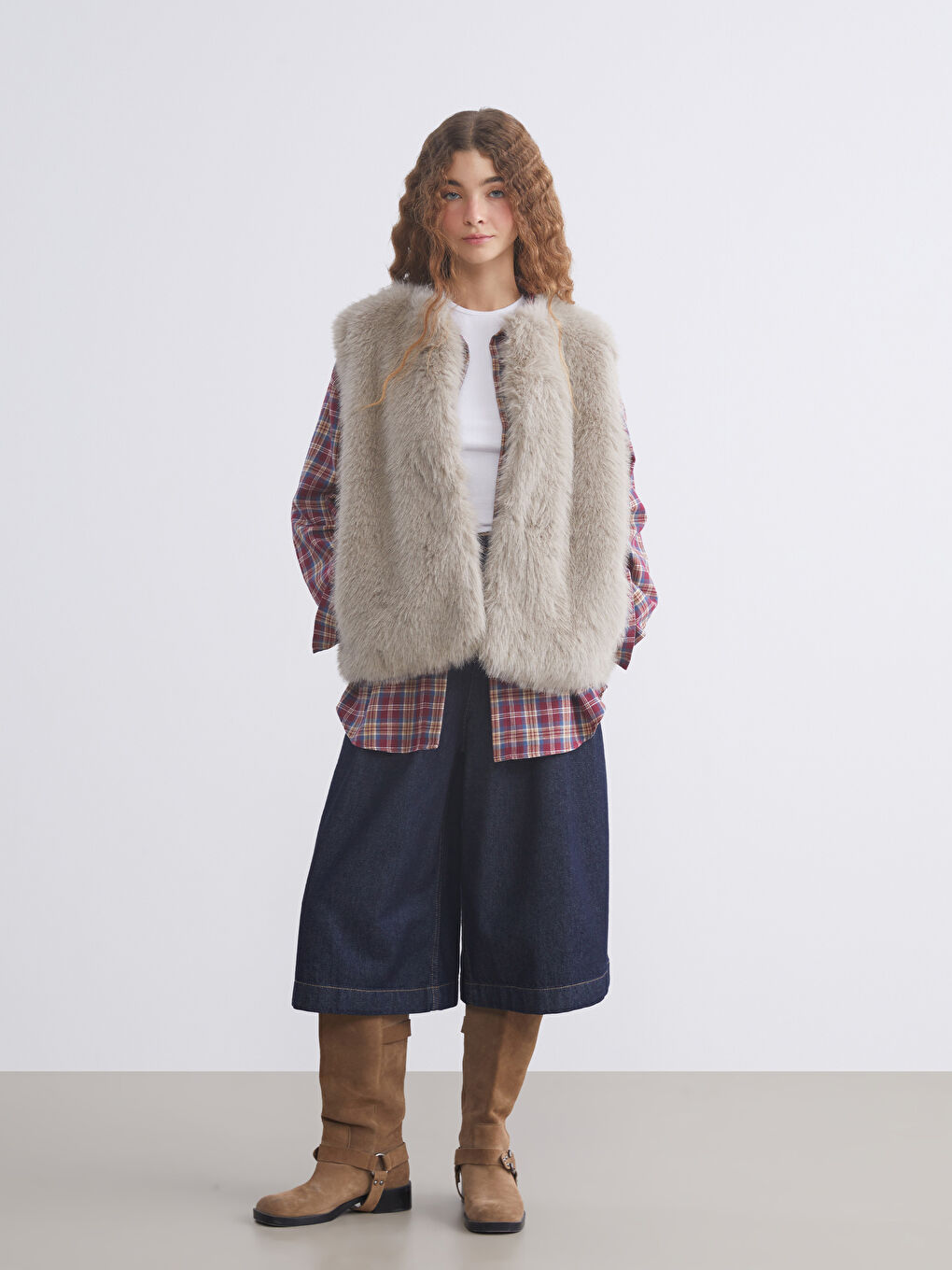 Bej Kadın Kürk Yelek-1