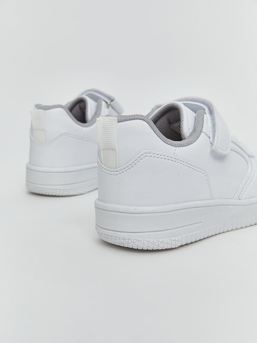 Beyaz Bağcık ve Cırt Cırtlı Erkek Çocuk Spor Ayakkabı-4