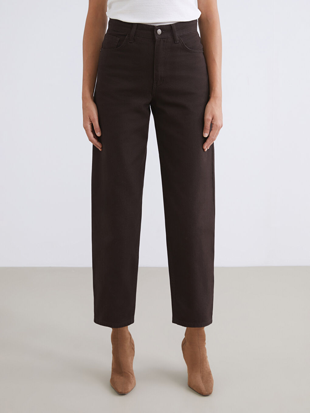 Balloon Fit Women's Jeans-1