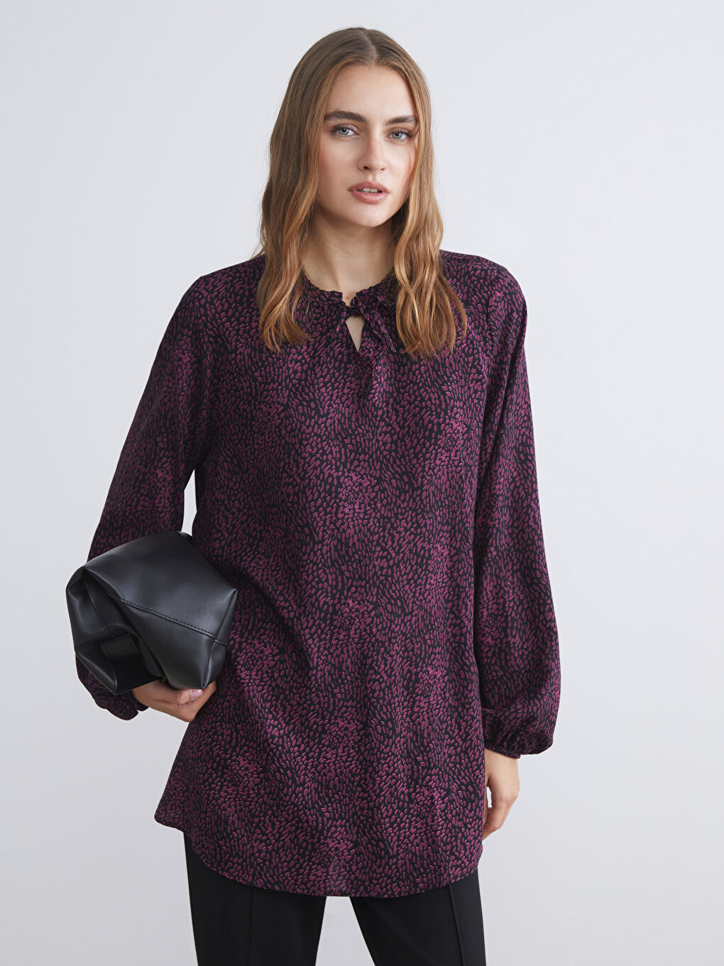 Bordo Bağlamalı Yaka Desenli Bluz