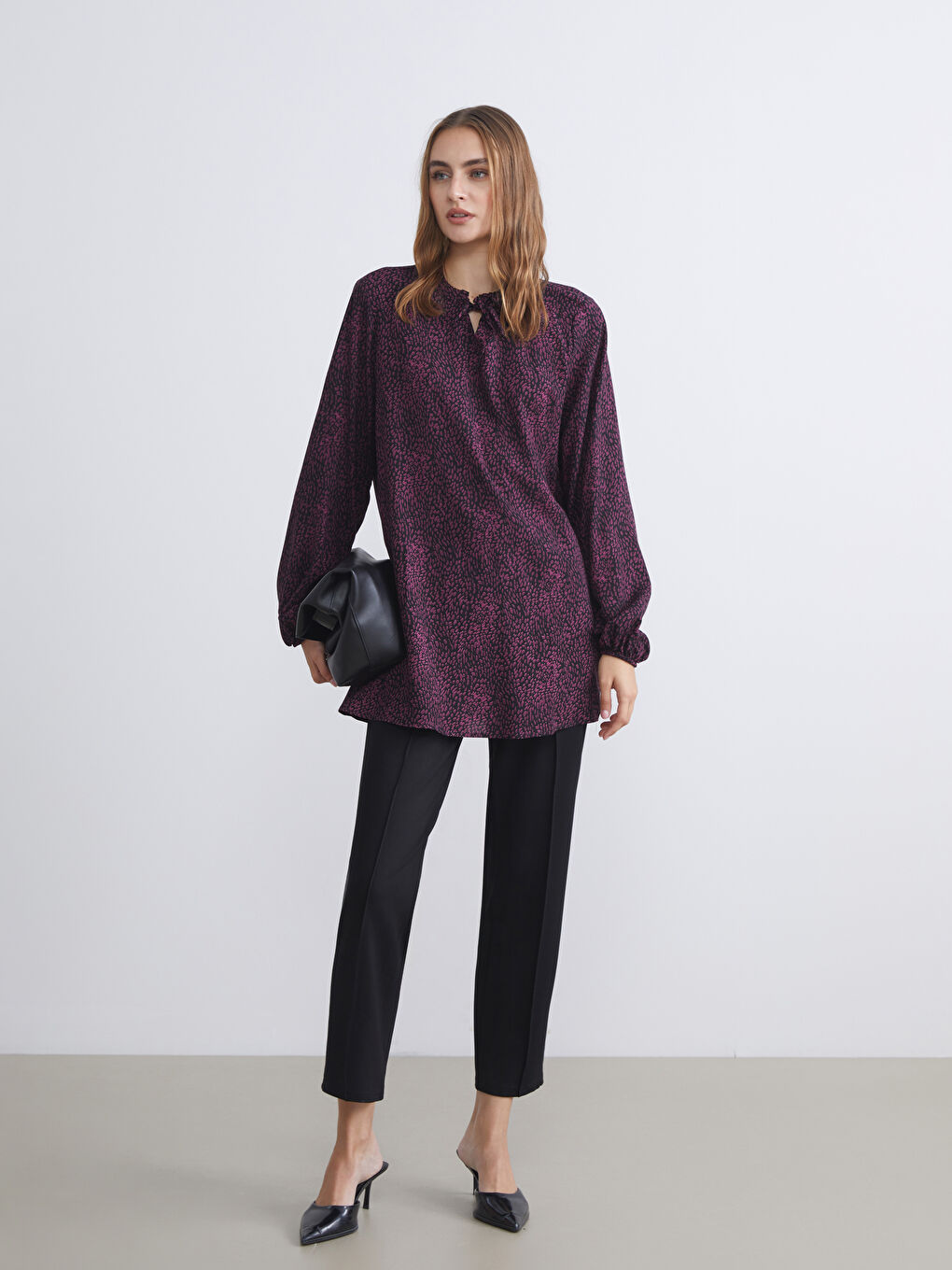 Bordo Bağlamalı Yaka Desenli Bluz-1