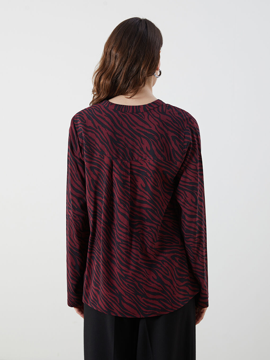 Bordo Kaçık Yaka Desenli Bluz-3