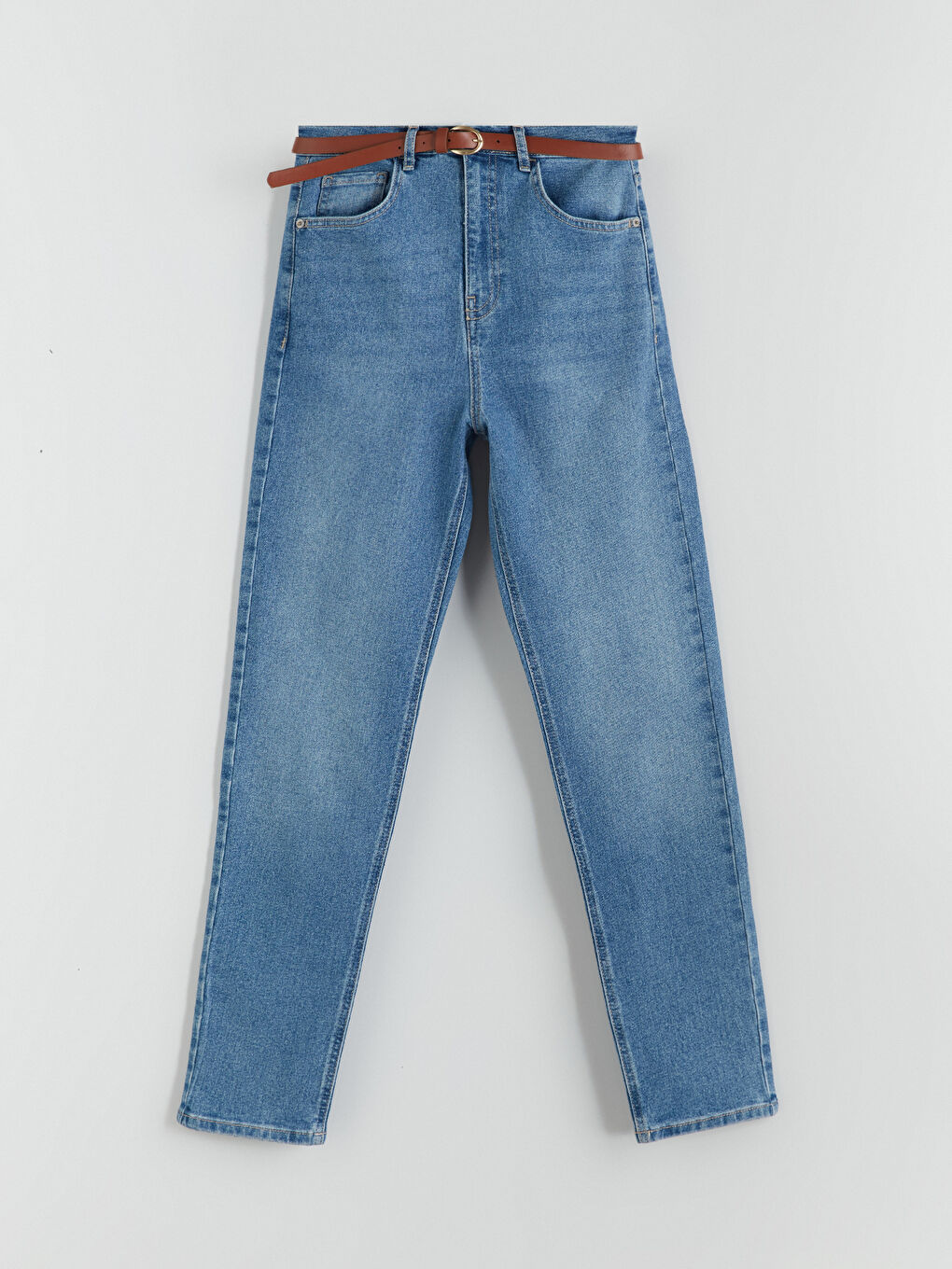 İndigo Beli Kemerli Mom Fit Kadın Jean Pantolon-4