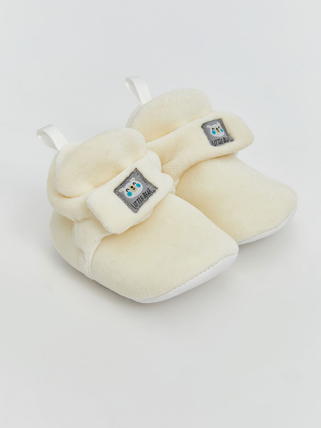 Beyaz Cırt Cırtlı Erkek Bebek Yürüme Öncesi Ev Botu