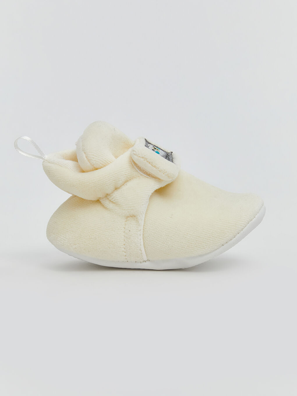 Beyaz Cırt Cırtlı Erkek Bebek Yürüme Öncesi Ev Botu-1