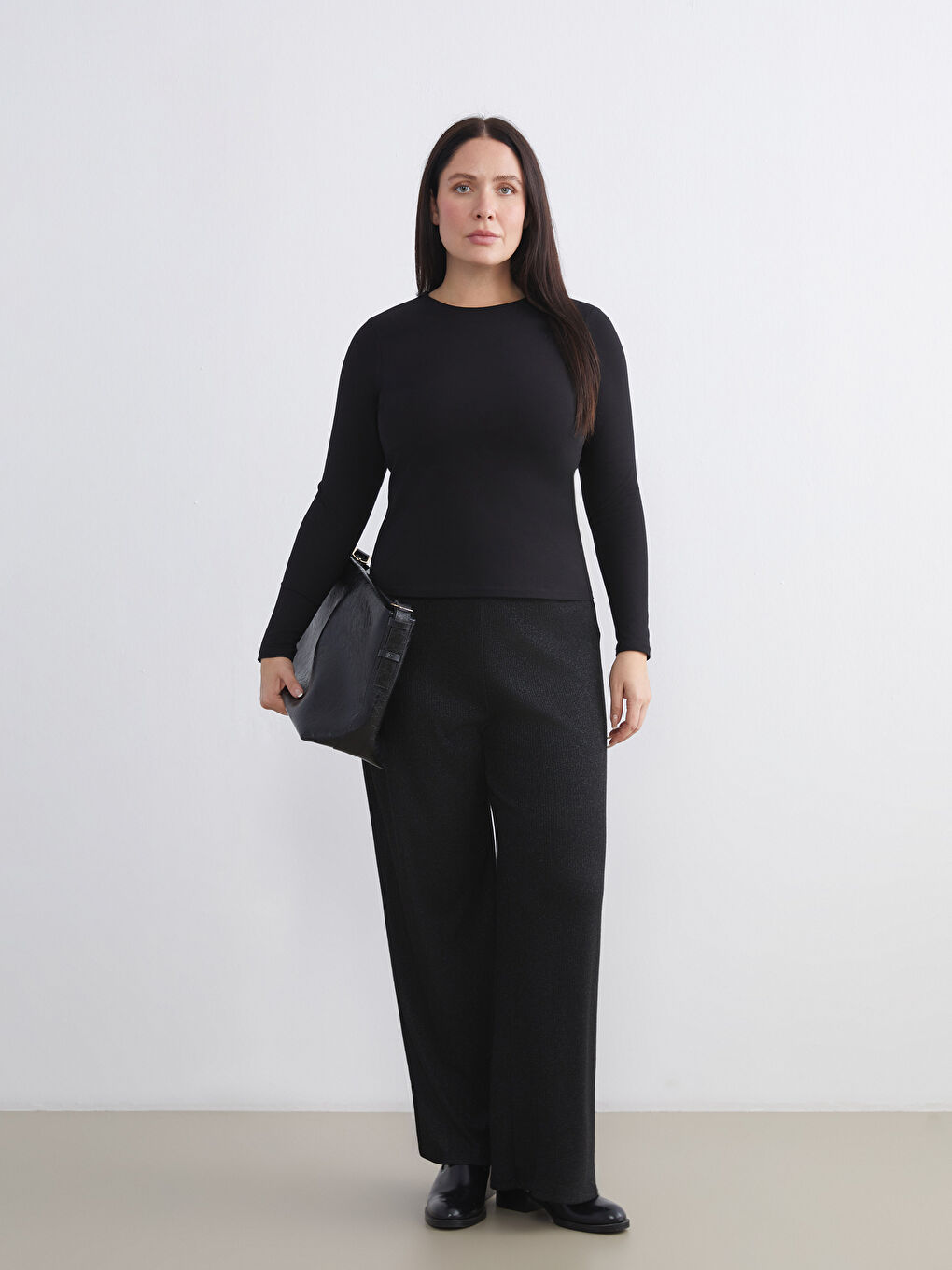 Siyah Beli Lastikli Geniş Paça Kadın Pantolon-1