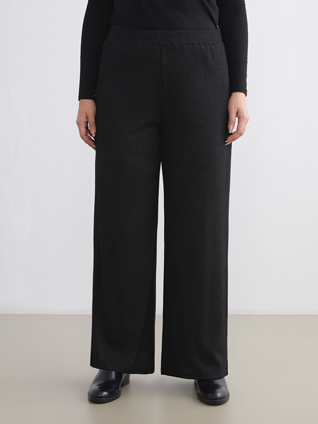 Siyah Beli Lastikli Geniş Paça Kadın Pantolon-5