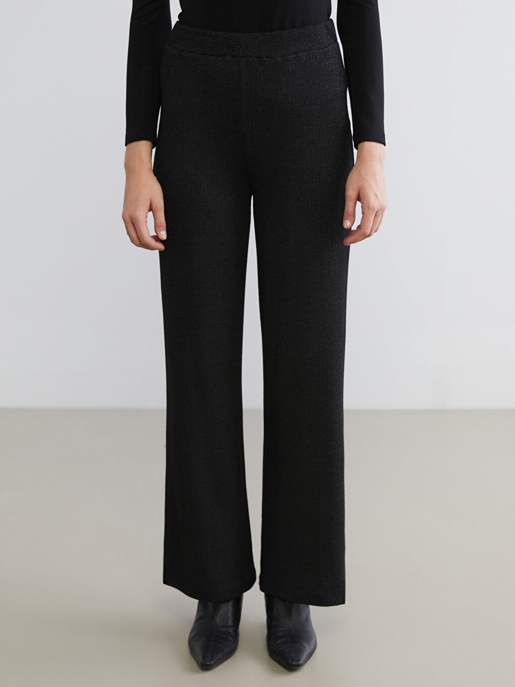 Siyah Beli Lastikli Geniş Paça Kadın Pantolon-2