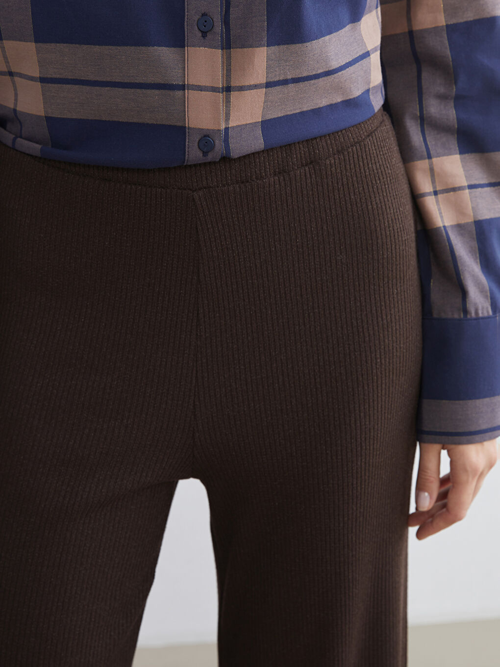 Kahverengi Beli Lastikli Geniş Paça Kadın Pantolon-2