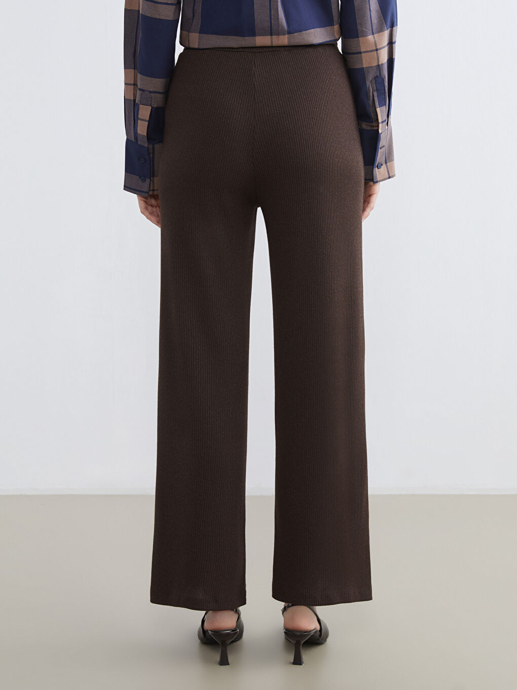 Kahverengi Beli Lastikli Geniş Paça Kadın Pantolon-3