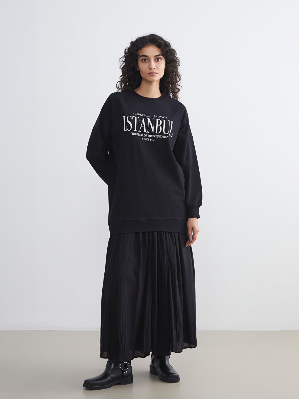 Siyah İstanbul Baskılı Oversize Kadın Sweatshirt Tunik-1