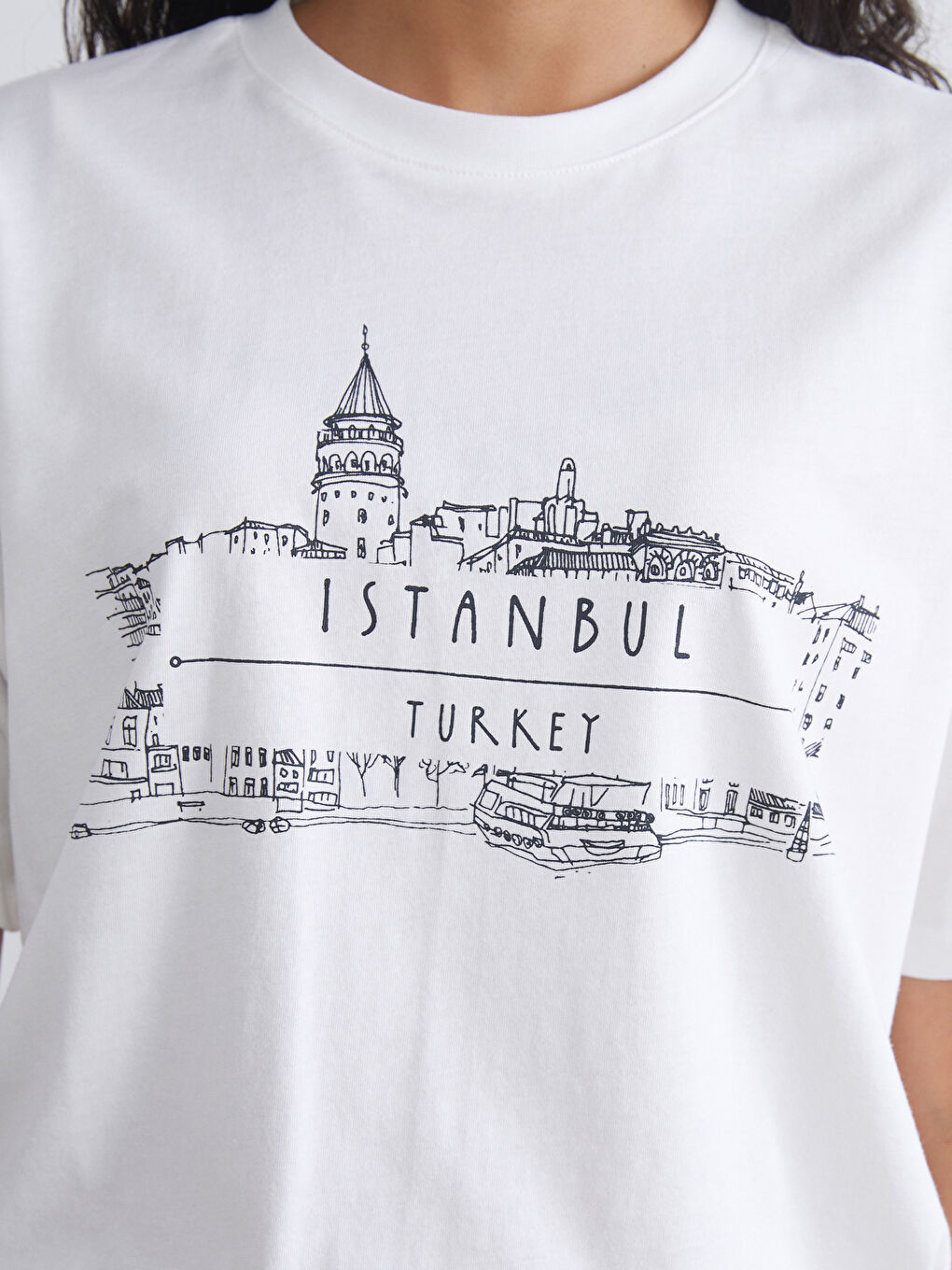 Beyaz Bisiklet Yaka İstanbul Baskılı Kadın Tişört-3