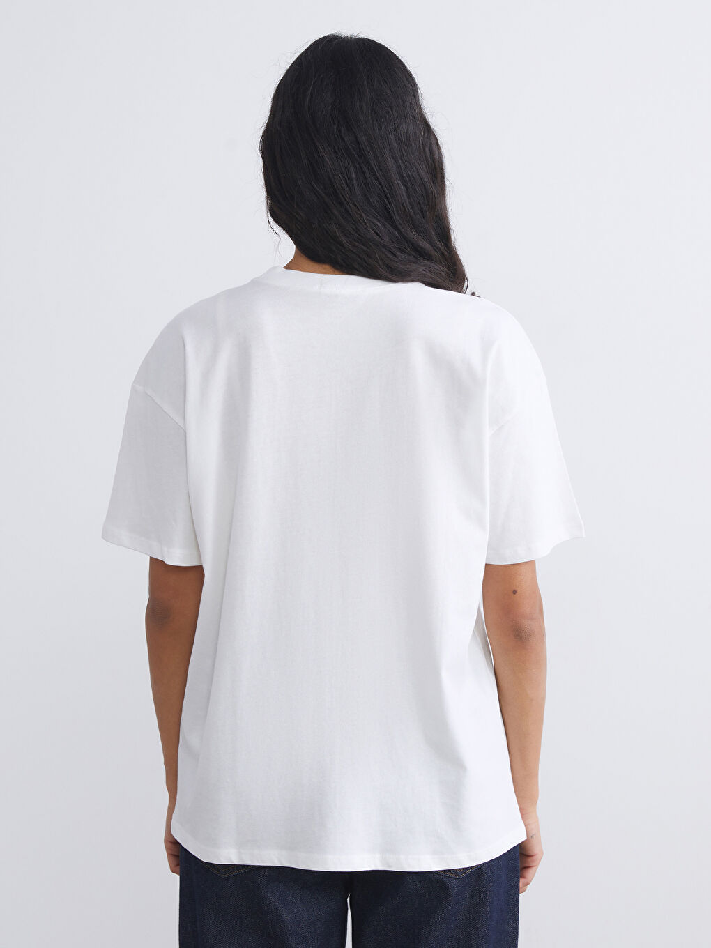 Beyaz Bisiklet Yaka İstanbul Baskılı Kadın Tişört-4