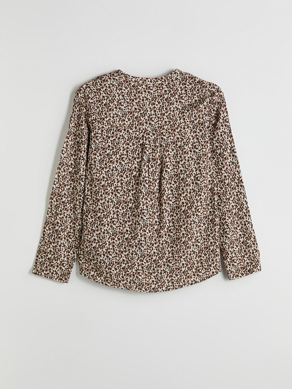 Bej Kaçık Yaka Desenli Bluz-5