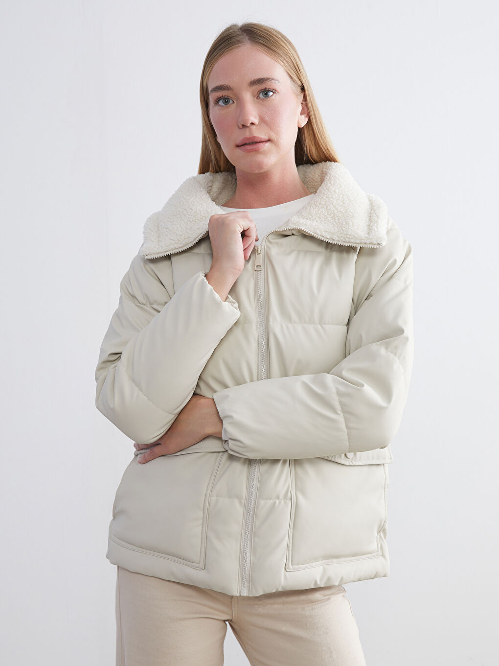 Ekru Kürk Yaka Oversize Kadın Şişme Mont