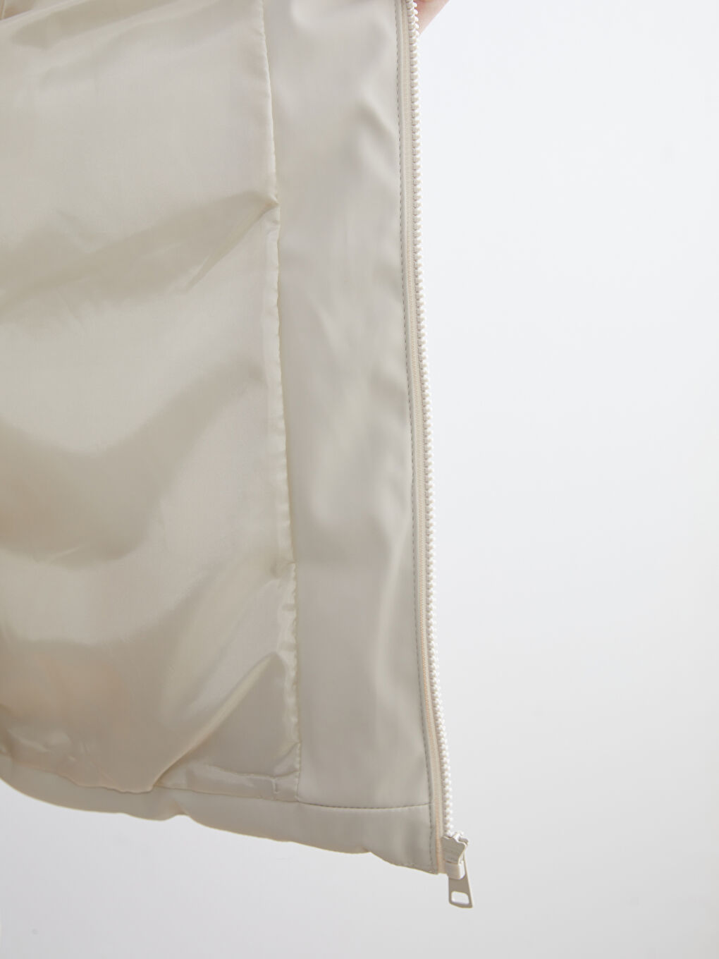 Ekru Kürk Yaka Oversize Kadın Şişme Mont-2