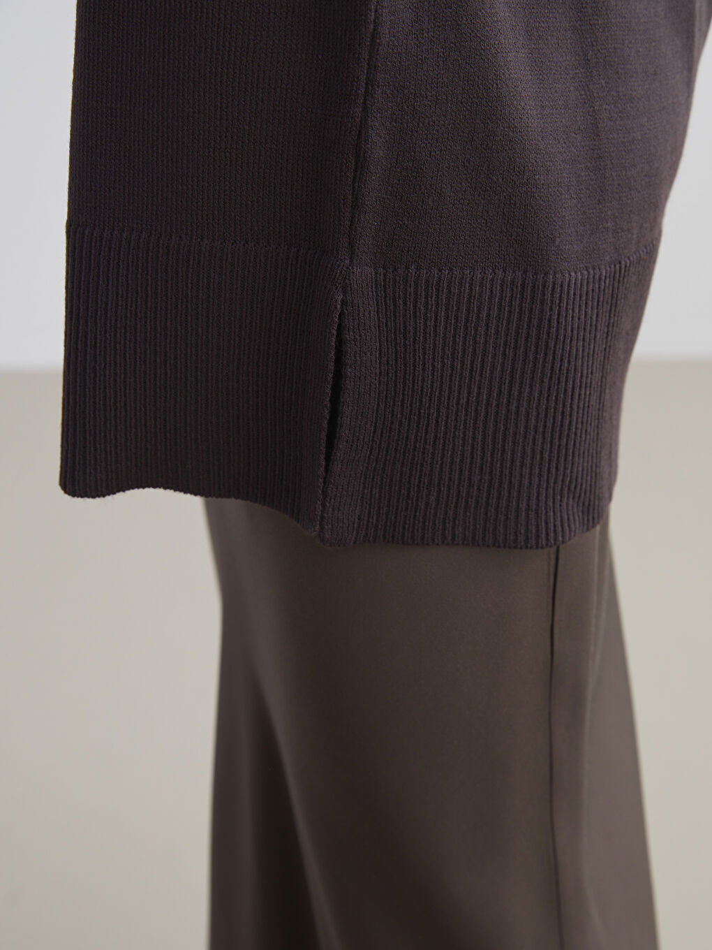 Crew Neck Women's Knitwear Sweater-3