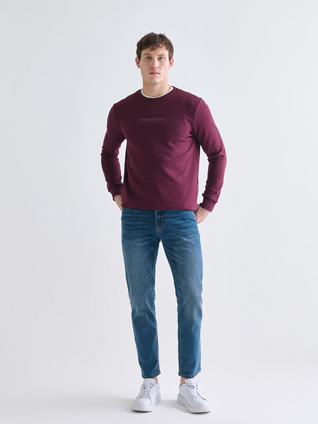 سويت شيرت تخين مطبوع بياقة دائرية للرجال-1