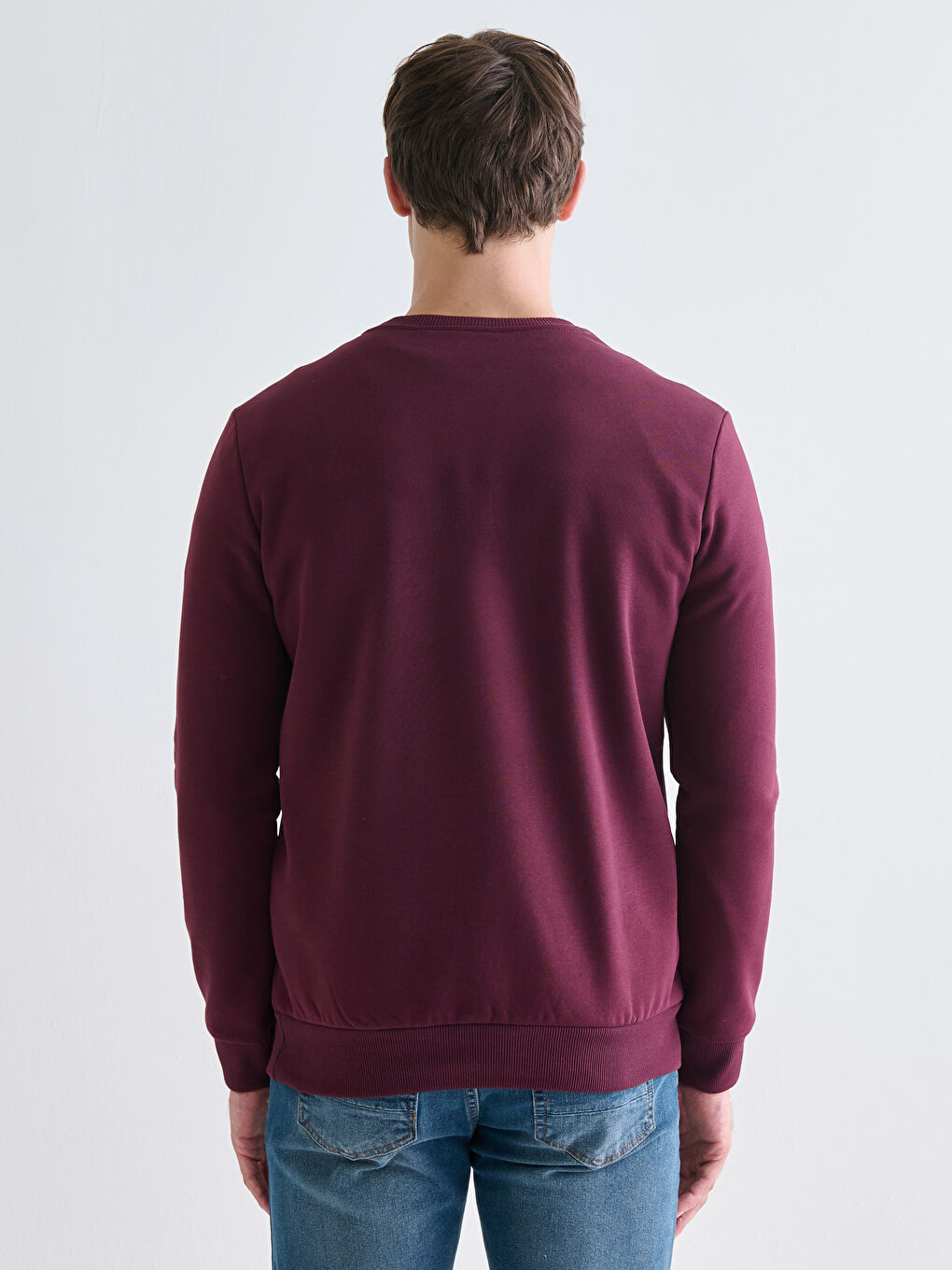 سويت شيرت تخين مطبوع بياقة دائرية للرجال-3