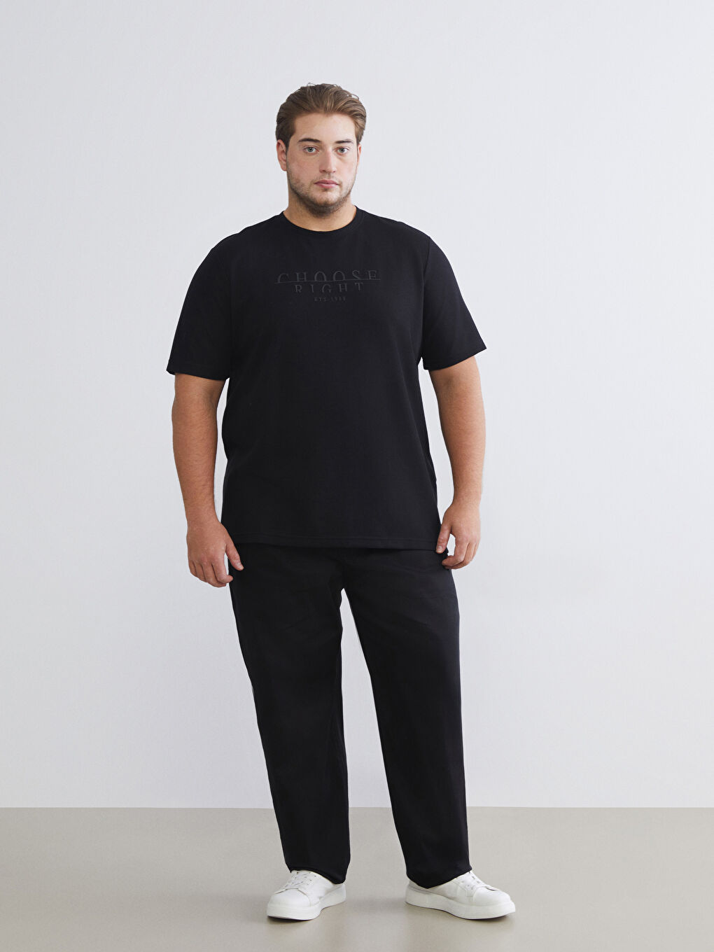 Siyah Bisiklet Yaka Baskılı Erkek Tişört-5