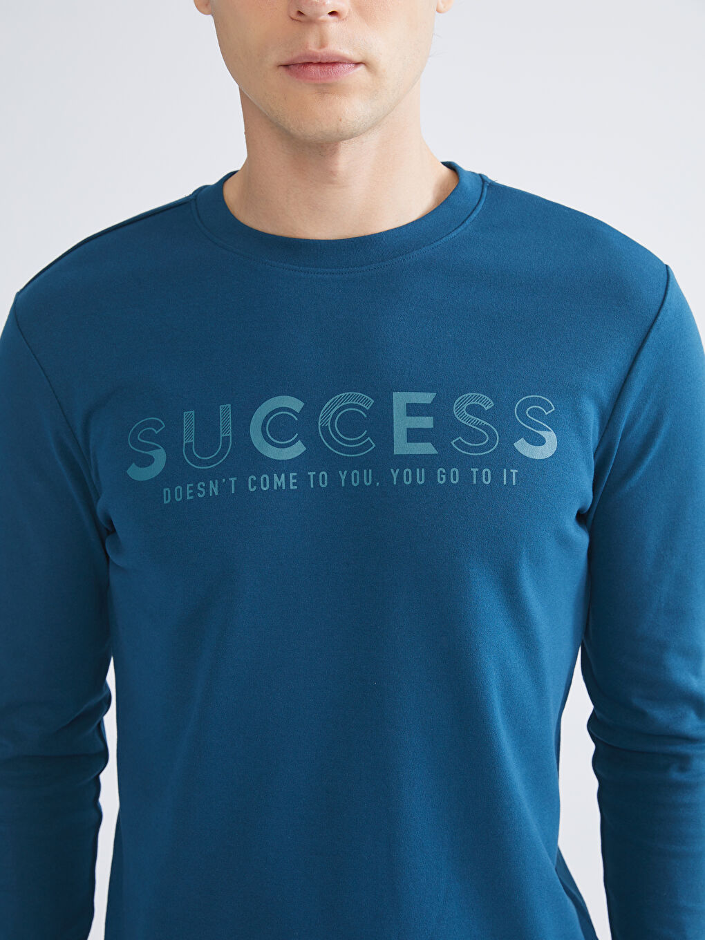 Crew Neck Long Sleeve Printed Men's T-Shirt-2