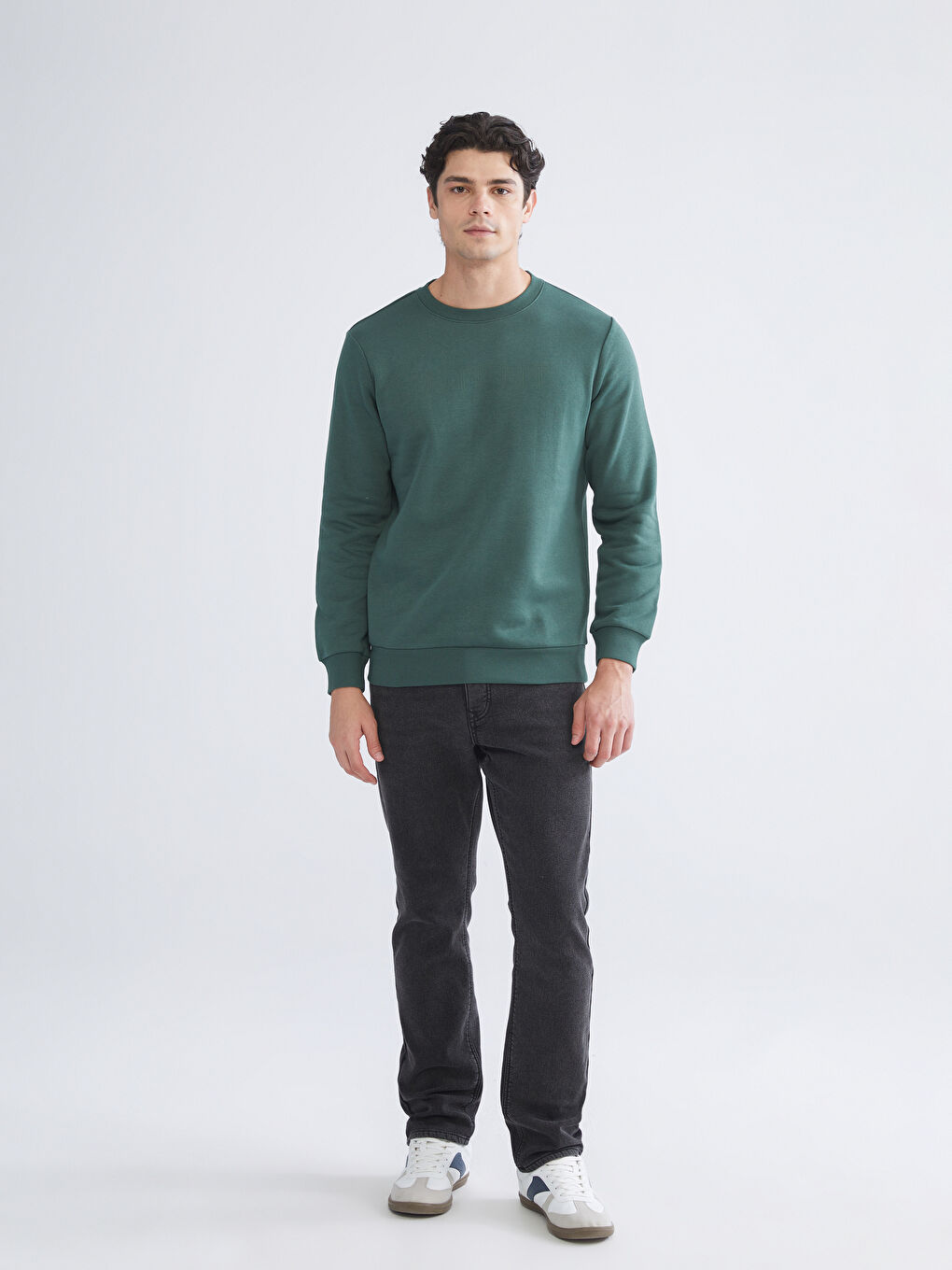Crew Neck Long Sleeve Basic Men's Sweatshirt-1