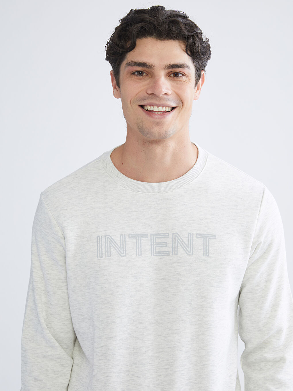 Ерлерге арналған ұзын жеңді дөңгелек жағалы негізгі свитшот