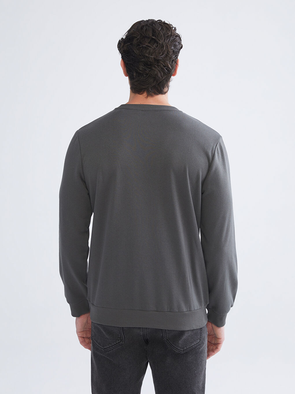 سوییتشێرتی یاخە خڕی نەخشدار-ی پیاوان-3