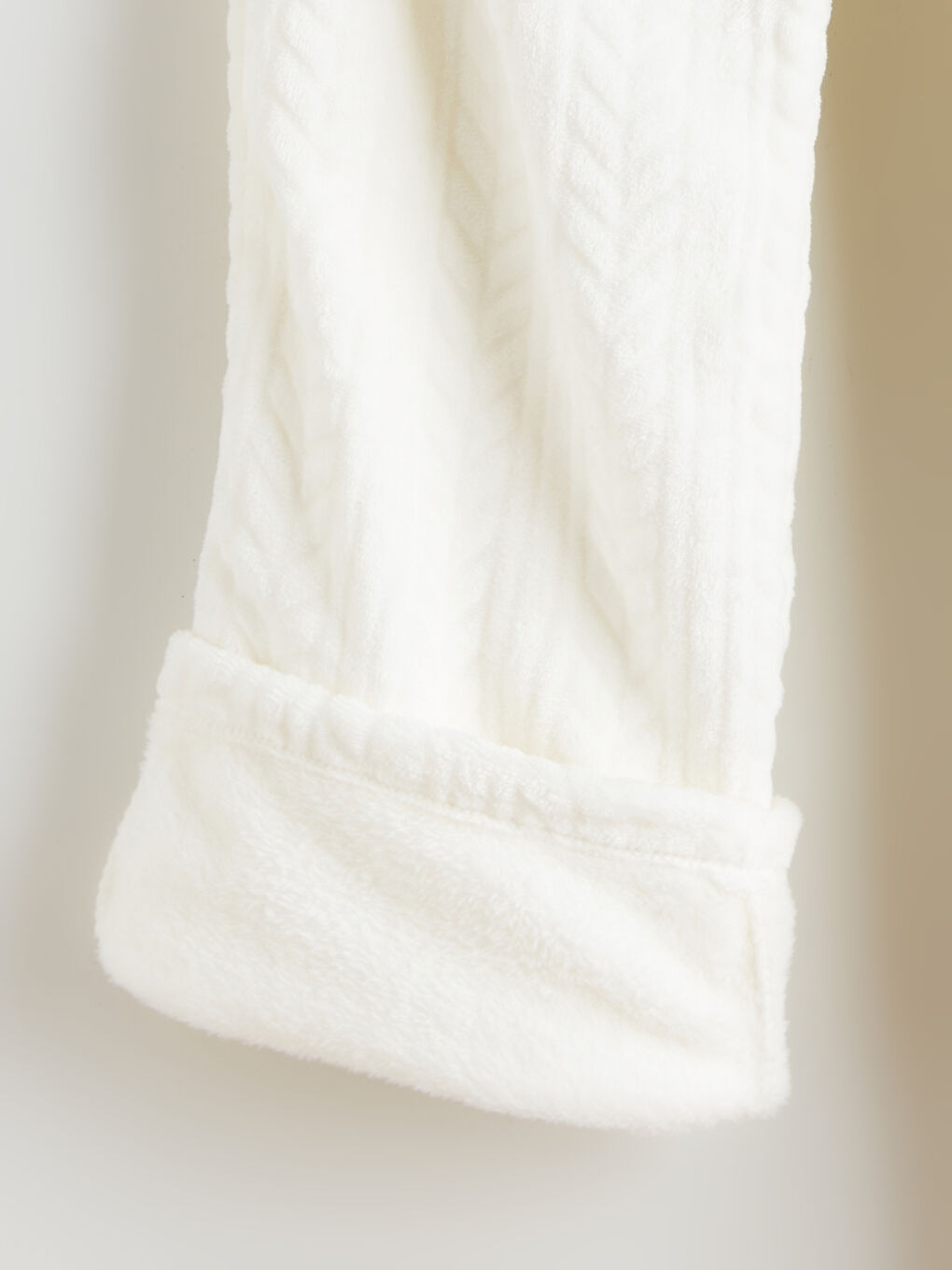 Crew Neck Embroidered Women's Plush Pyjama Set-18