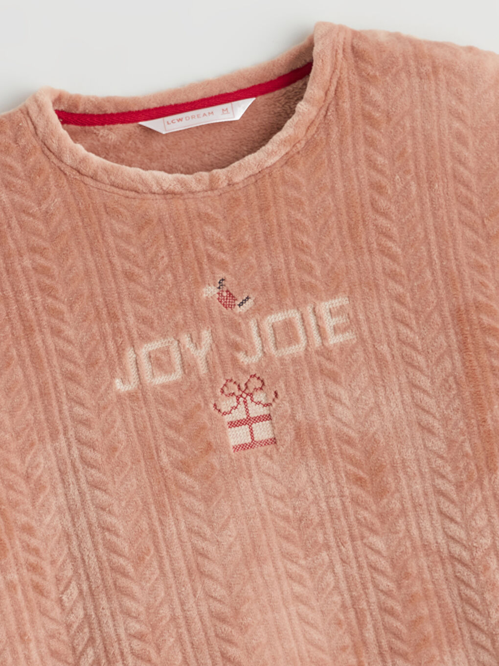 طقم بيجاما قطيفة مطرز برقبة دائرية للسيدات-6