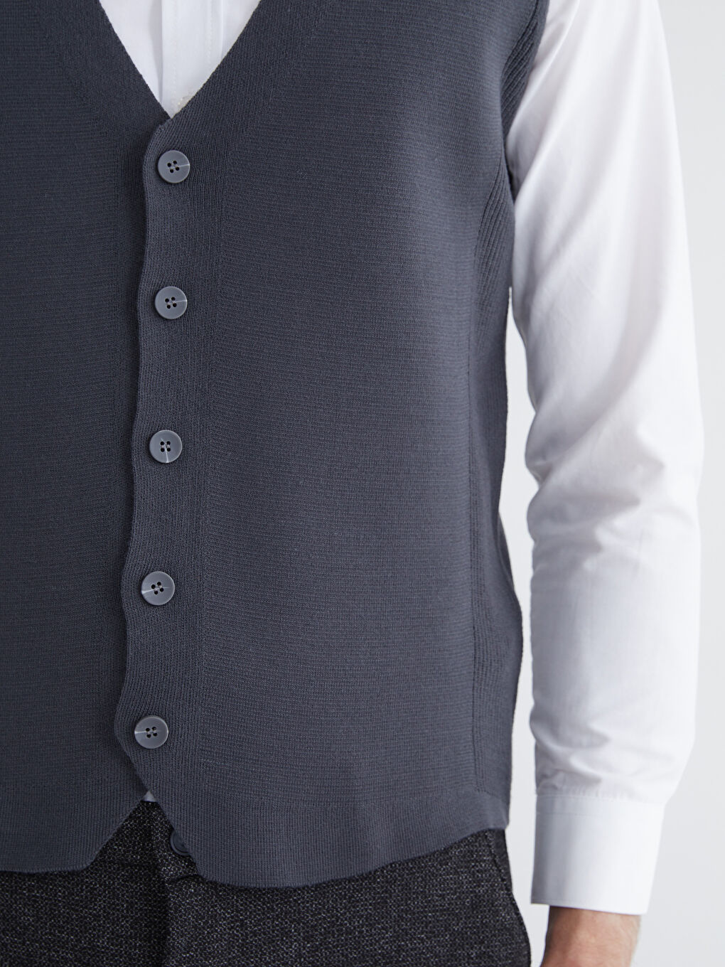 Antrasit Standart Kalıp V Yaka Erkek Triko Yelek-2