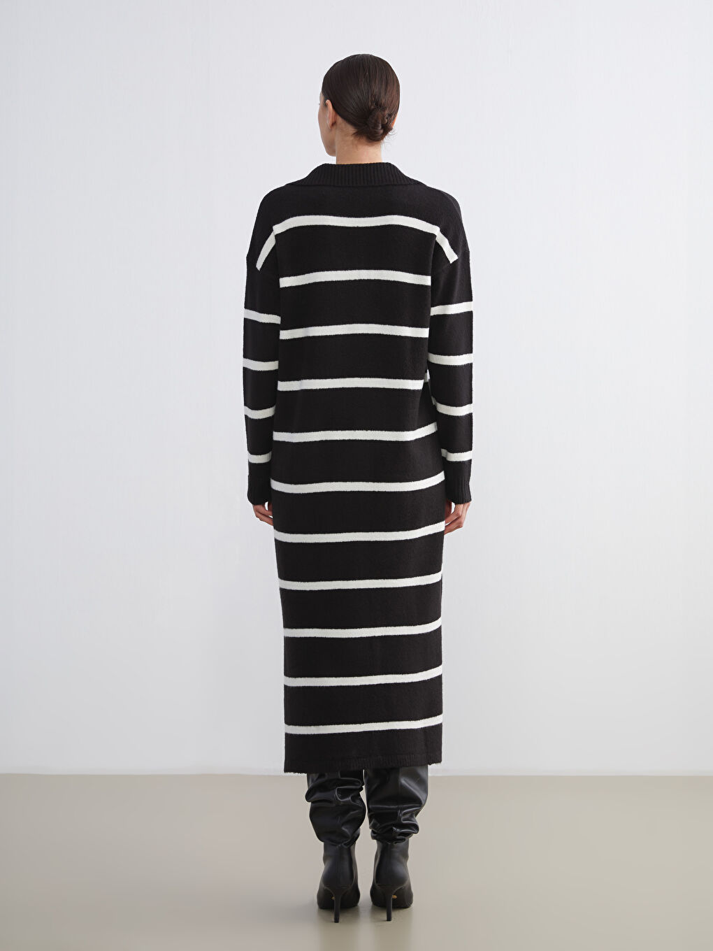 ქალი შავი კაბა-3