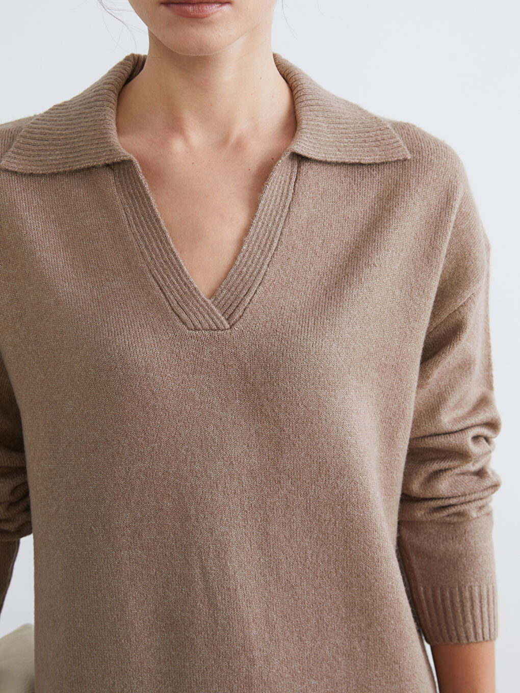 فستان بني امرأة-2