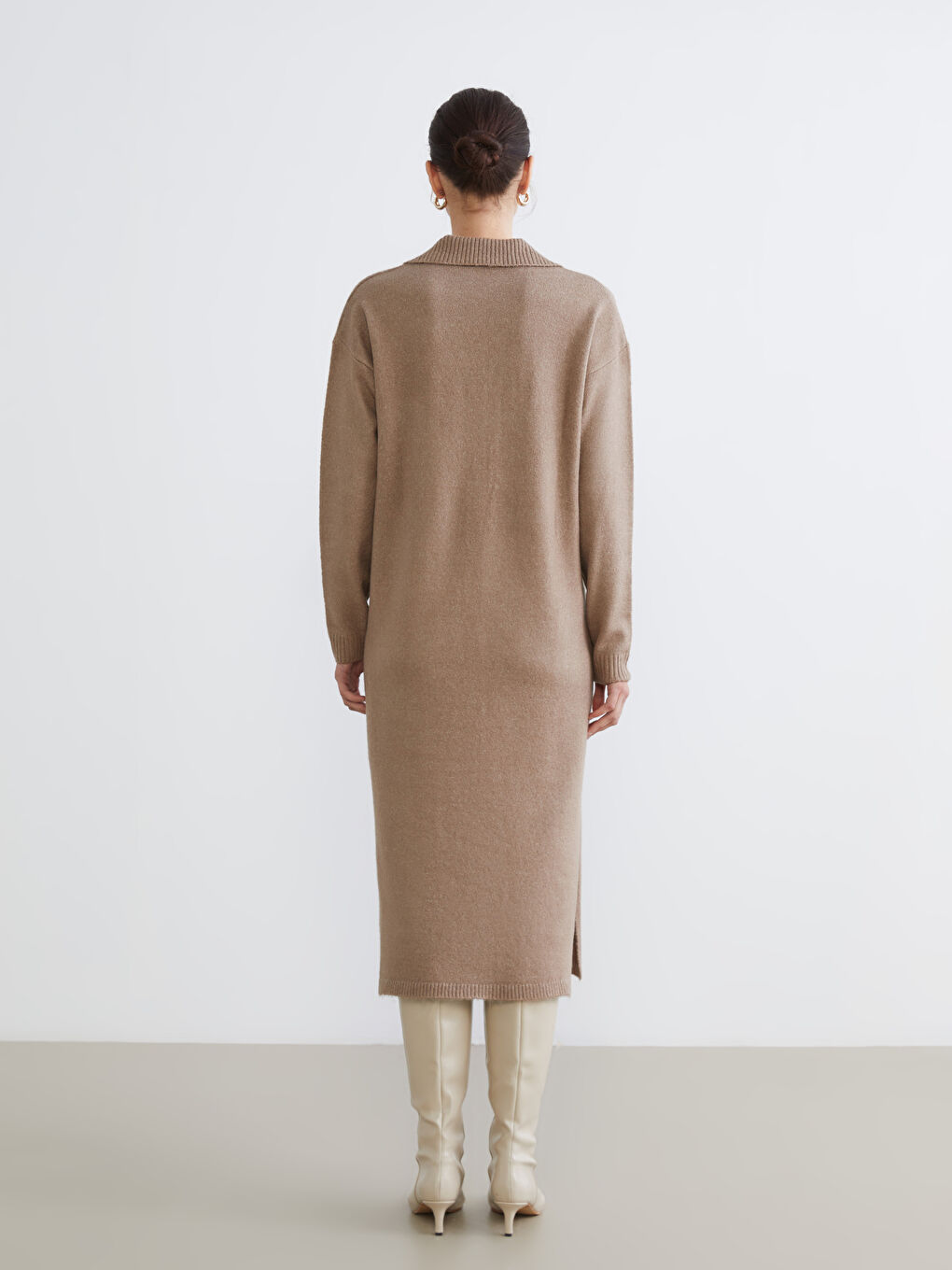 فستان بني امرأة-3