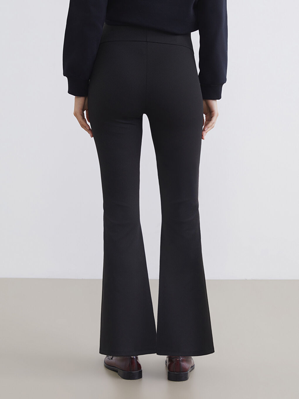 Belly Panel Flare Maternity Leggings-3