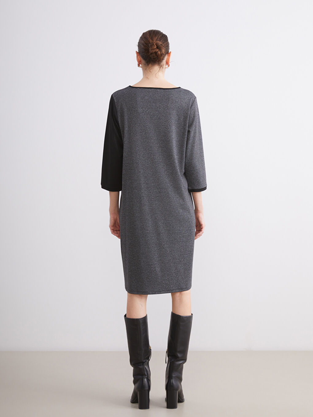 Crew Neck Color Block Dress-3