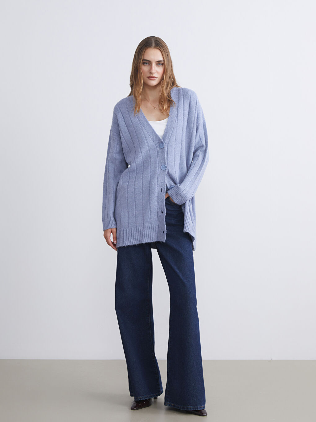 Mavi V Yaka Kadın Triko Hırka-2