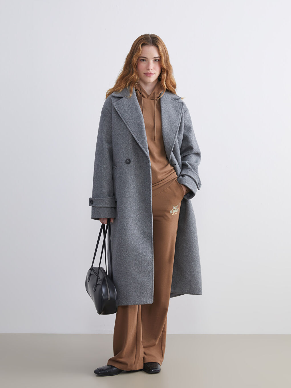 Gri Kruvaze Yaka Kadın Kaşe Kaban-1