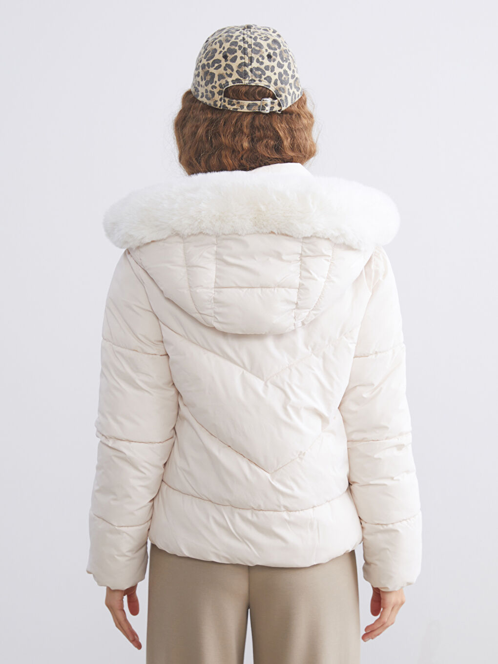 Жена Бежово Шушляково яке-4