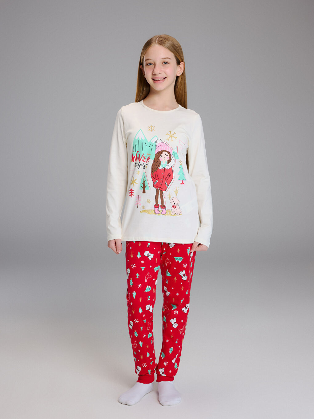 Set Pijama Pentru Fete Cu Guler Rotund