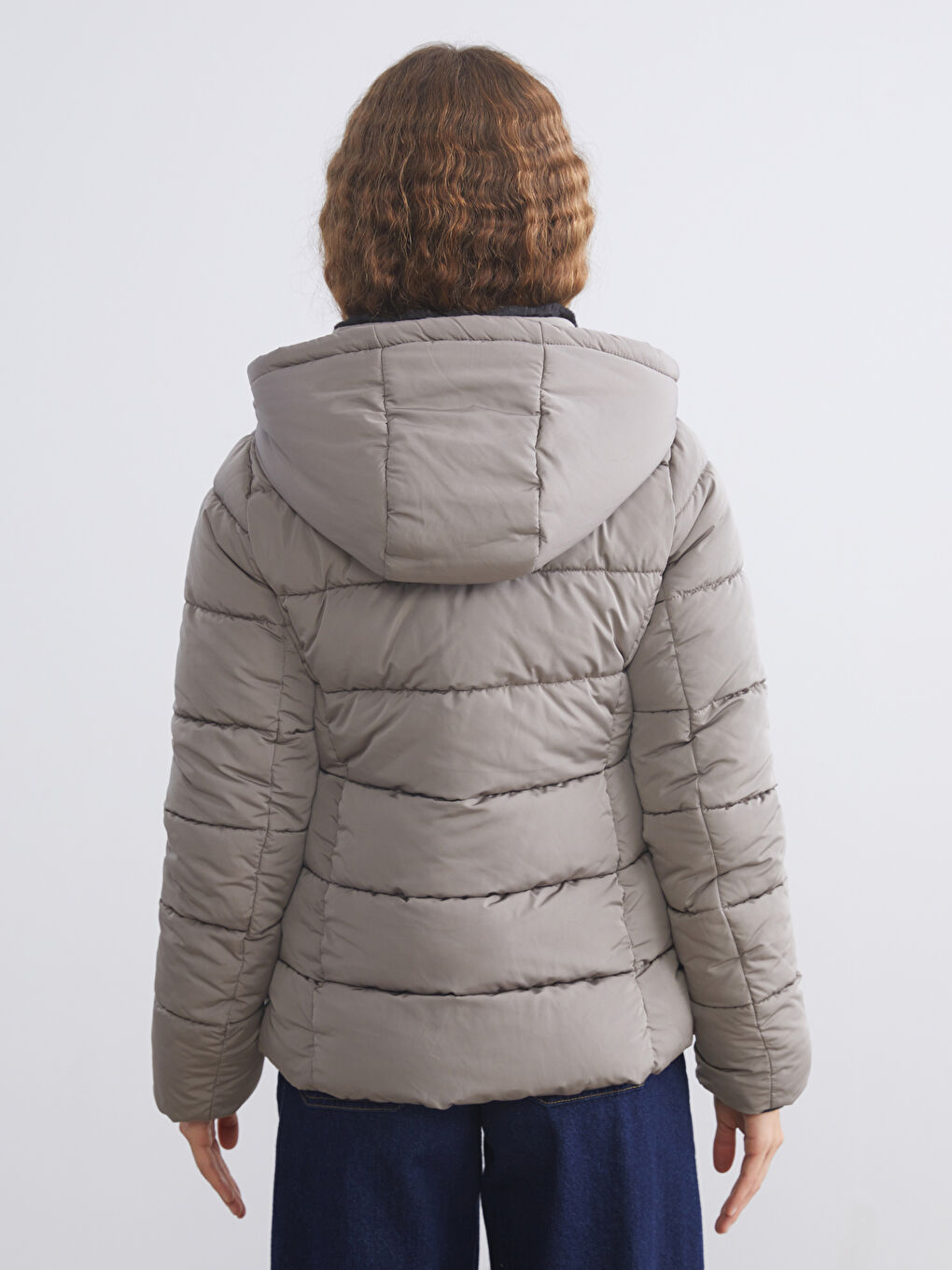 Kahverengi Kapüşonlu Kadın Şişme Mont-4