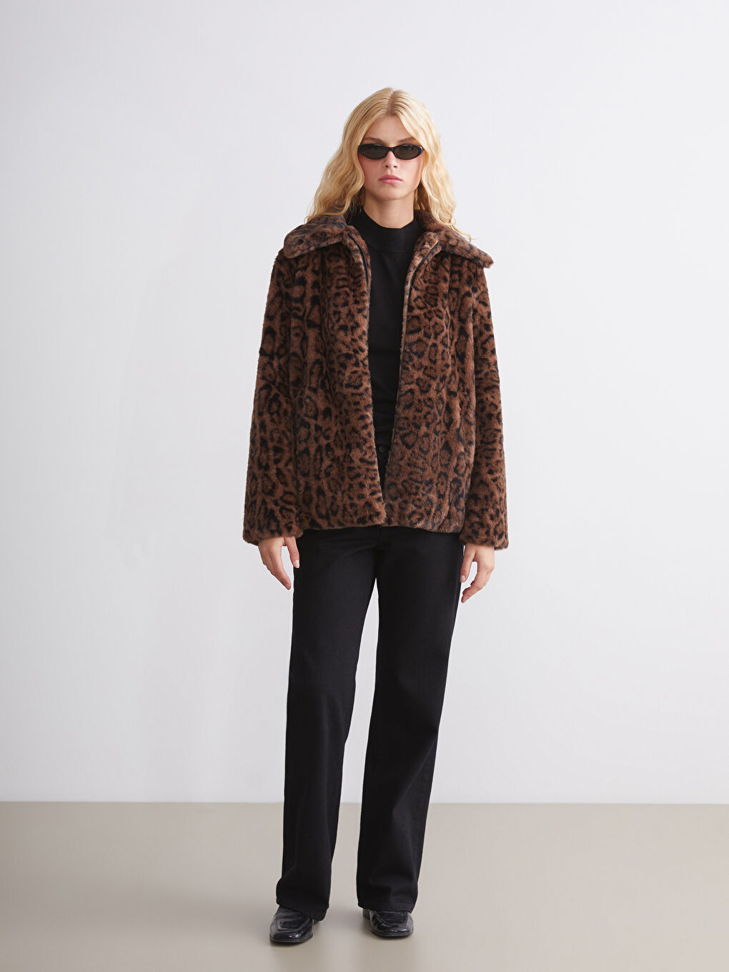 Jacket Neck Leopard Print Women's Faux Fur Overcoat-1