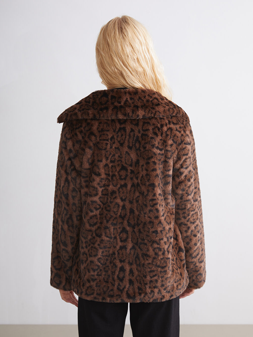 Jacket Neck Leopard Print Women's Faux Fur Overcoat-4