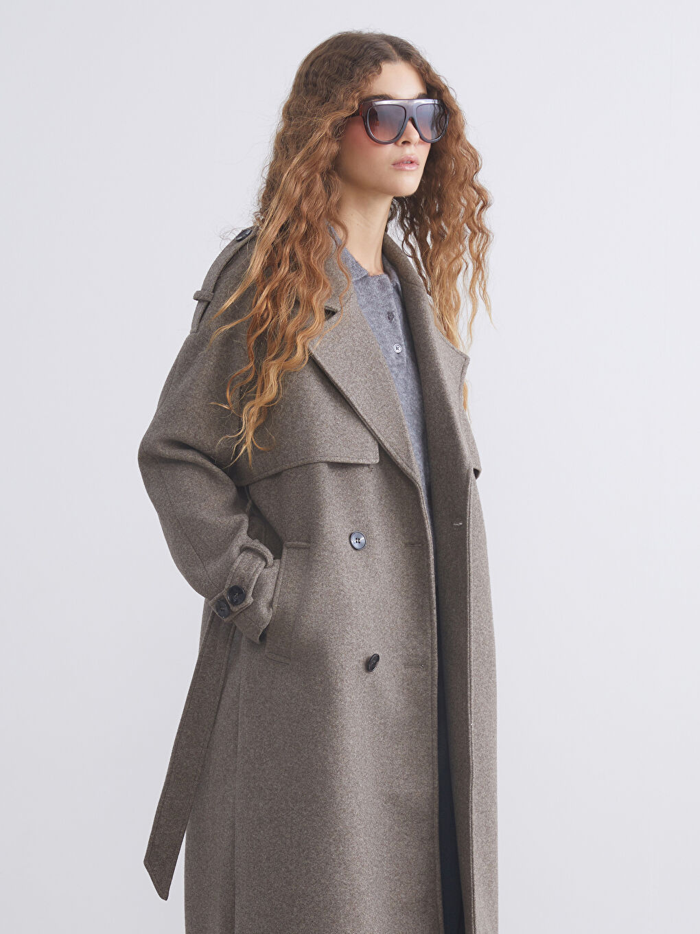 Kahverengi Kruvaze Yaka Kadın Kaşe Kaban